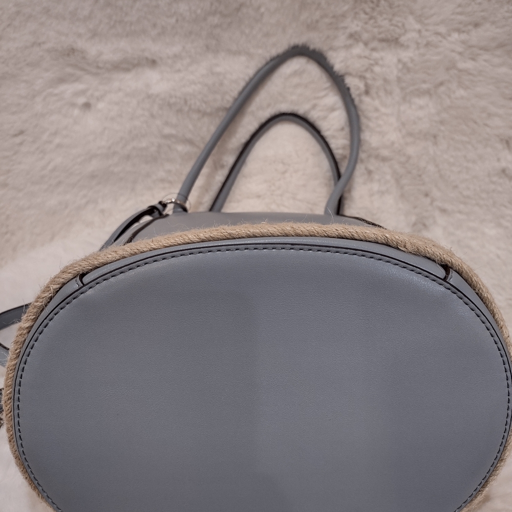 Calvin Klein Beautiful Bag - Picture 11 of 16